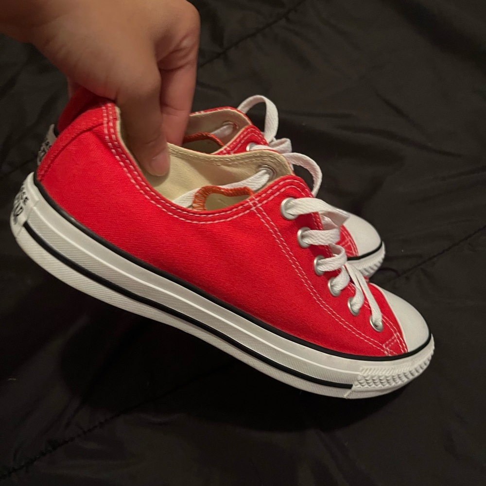 Red low top converse